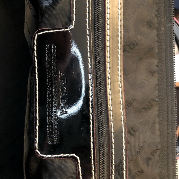 ARCADIA Patent leather purse - Picture 3 of 6